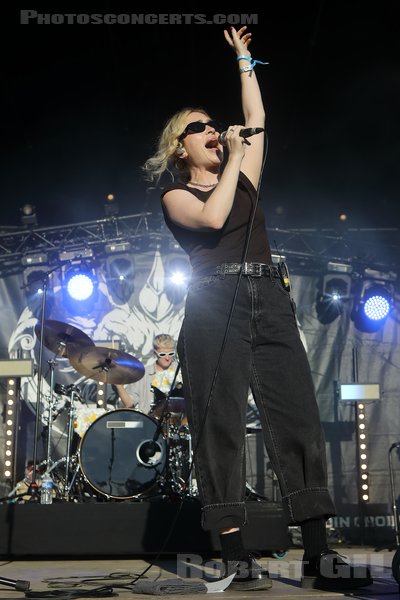 BLONDSHELL - 2024-08-15 - CHARLEVILLE-MEZIERES - Square Bayard - Razorback - Sabrina Mae Teitelbaum